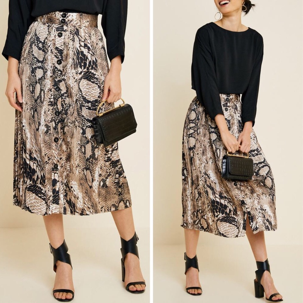 🆕 Pleated Snakeskin Button-Down Midi Skirt